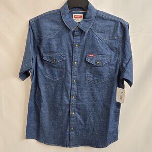 NWT Wrangler Button Up Denim Short Sleeve Shirt Men's Blue Pockets Cowboy Wash